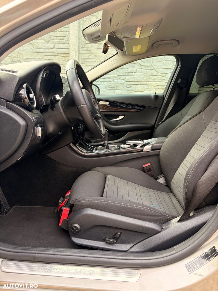 Mercedes-Benz C - 10