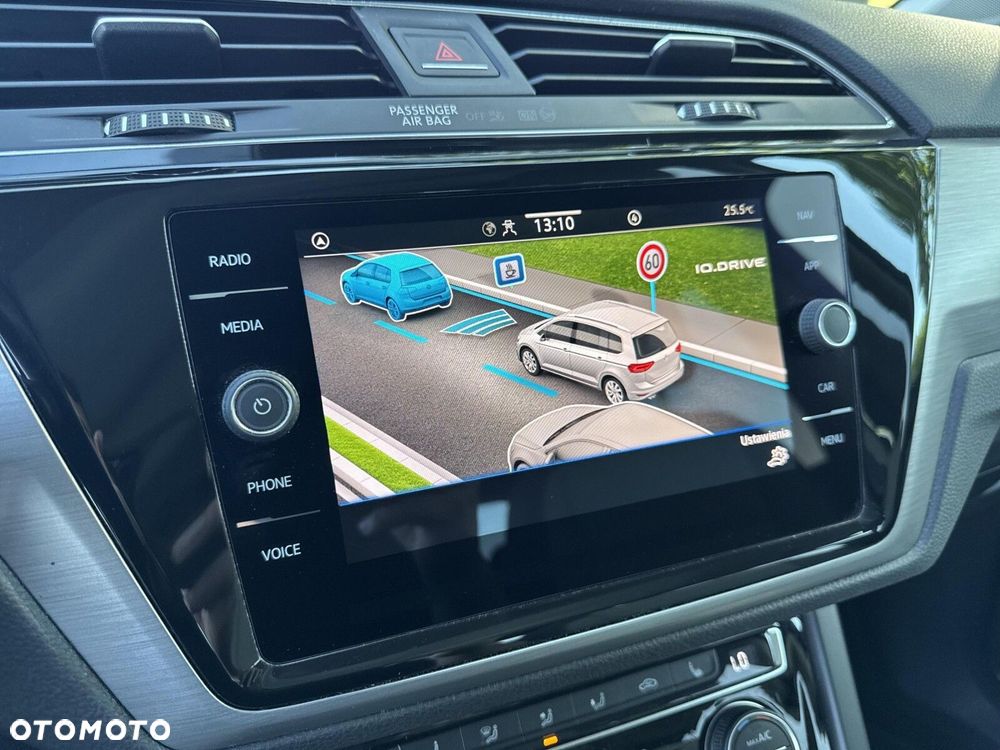 Volkswagen Touran 2.0 TDI BMT SCR Comfortline - 26