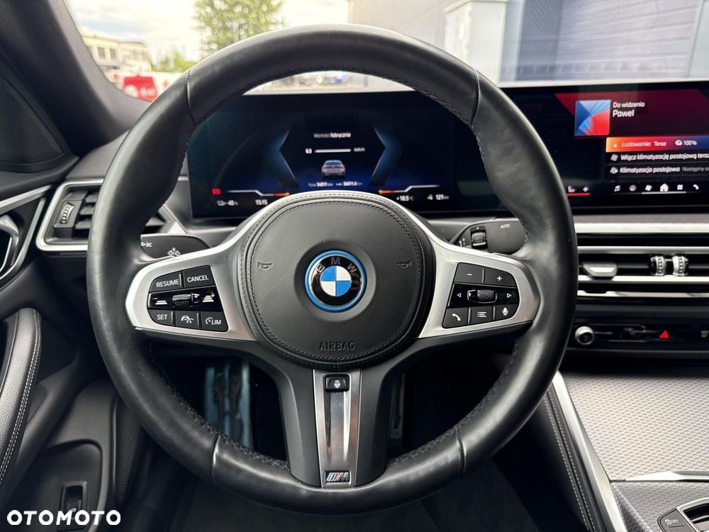 BMW i4 - 28