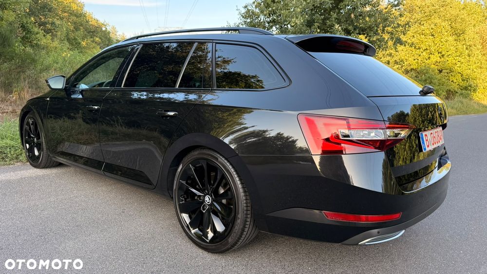 Skoda Superb 2.0 TDI DSG Sportline - 8