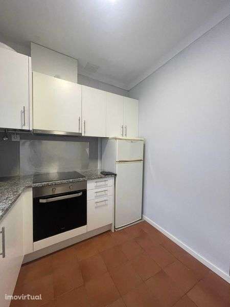 Arrenda-se T1 Centro Histórico de Viana do Castelo - Grande imagem: 5/9