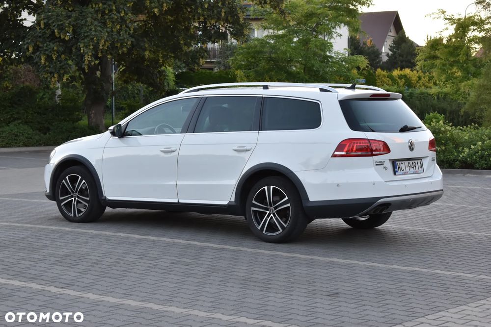 Volkswagen Passat 2.0 TDI BlueMotion Technology Exclusive - 7