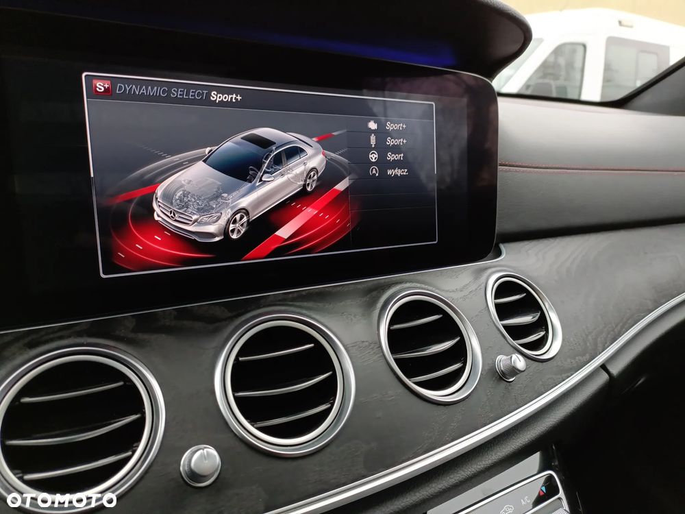 Mercedes-Benz Klasa E 43 AMG 4-Matic - 26