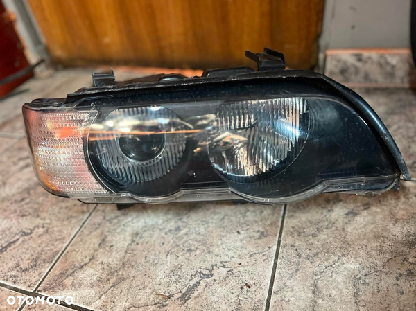 REFLEKTOR PRAWY LAMPA BMW X5 E53 XENON 99-03 Europa Oryginał