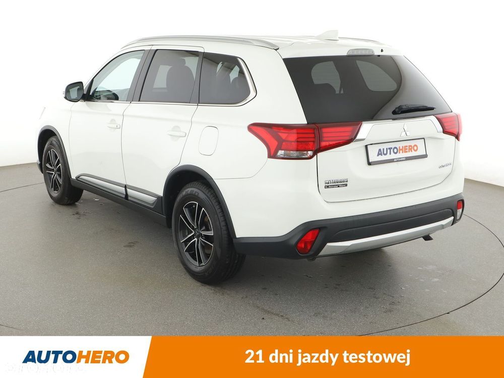 Mitsubishi Outlander - 4