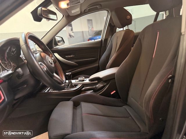 BMW 320 d EfficientDynamics Line Sport - 16