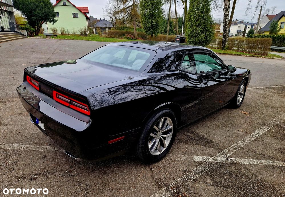 Dodge Challenger - 3