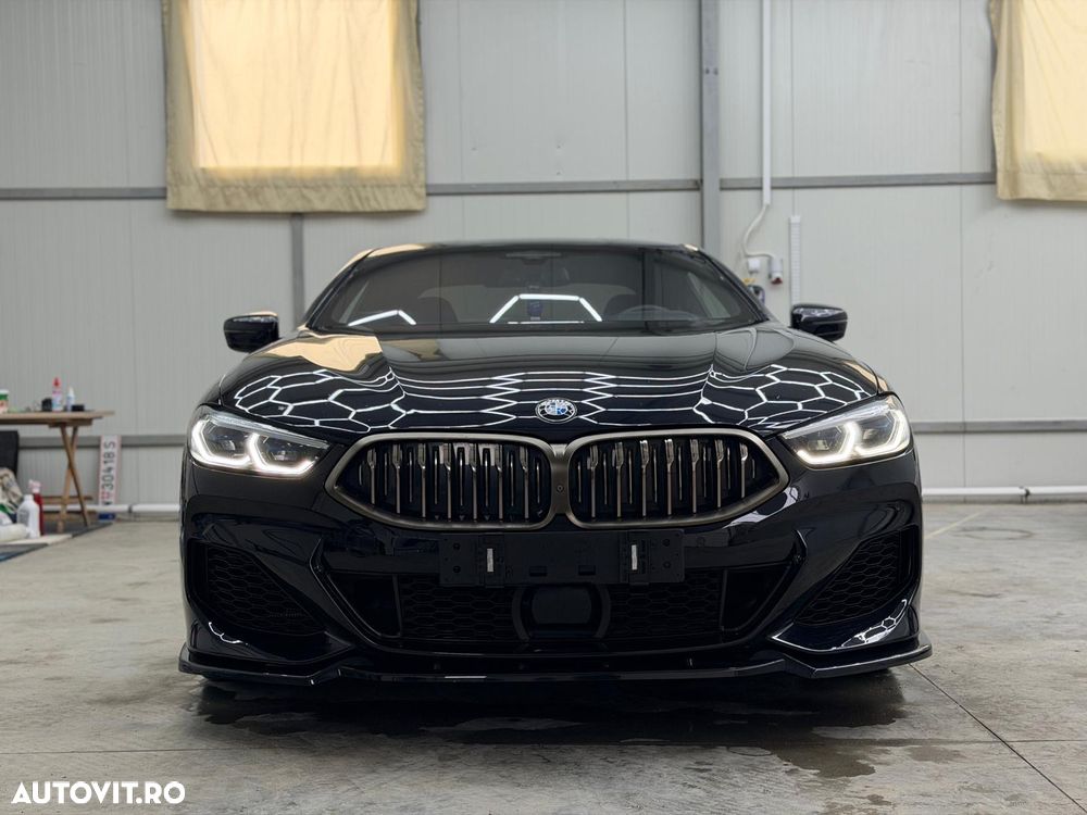 BMW M8 M850i xDrive - 1