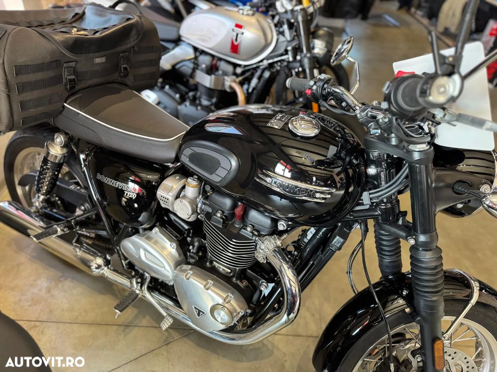 Triumph Bonneville T120 - 2