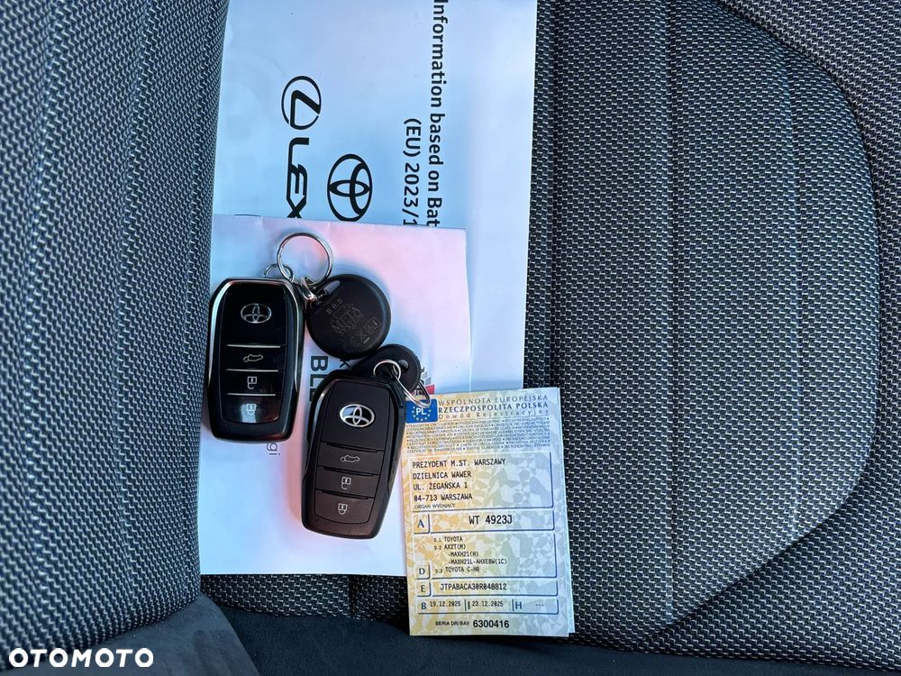 Toyota C-HR 2.0 PHEV Dynamic Force Executive - 24