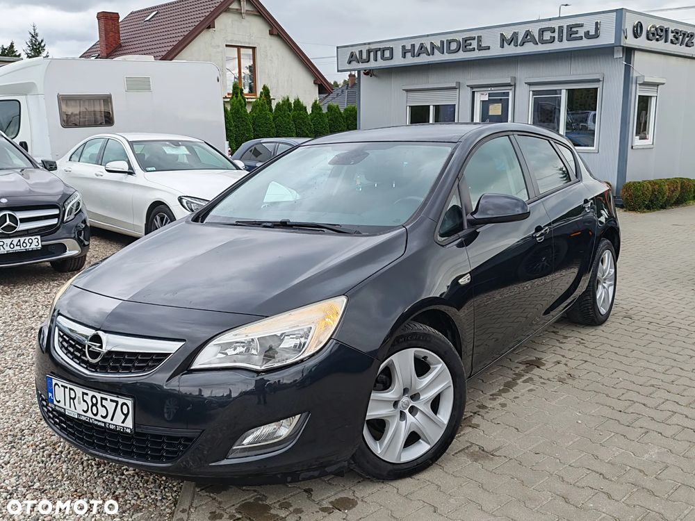 Opel Astra 2011