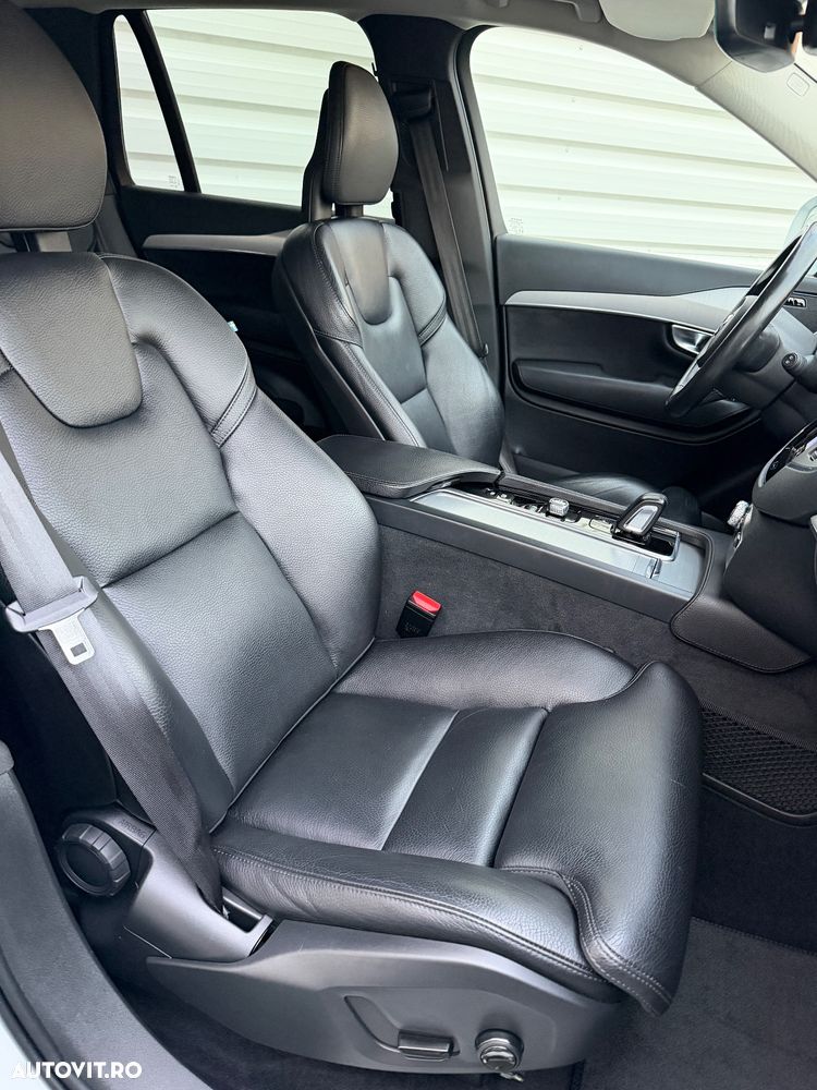 Volvo XC 90 B5 D AWD Geartronic Momentum Pro - 24