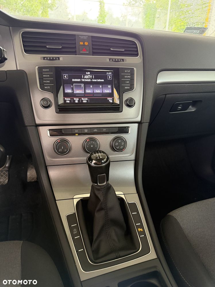 Volkswagen Golf 1.2 TSI BMT Trendline - 23