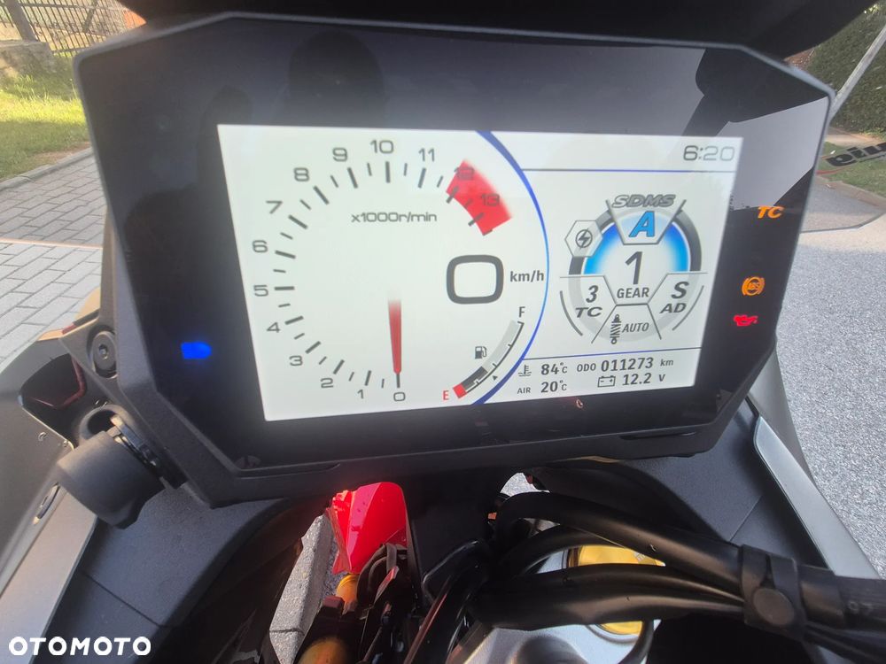 Suzuki GSX - 15
