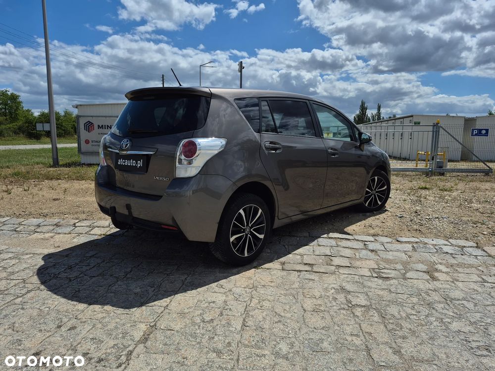 Toyota Verso 1.8 Prestige EU5 MS - 10