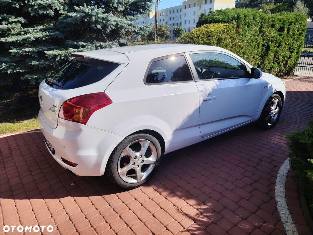 Kia Ceed - 5