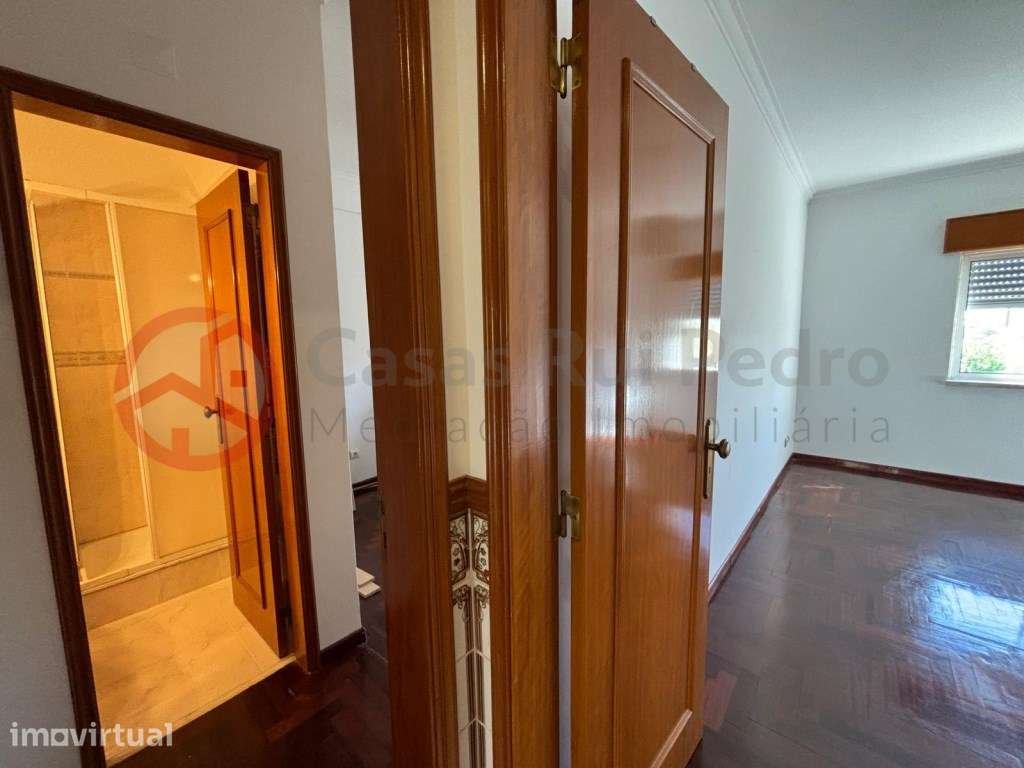 Apartamento T2 com suíte em Santa Marta do Pinhal, Corroios - Grande imagem: 4/20