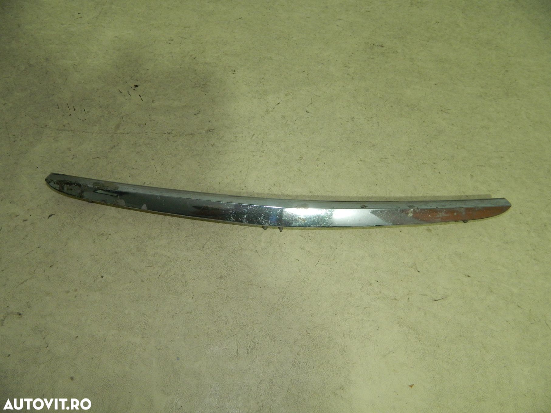 Ornament cromat bara fata - de sub grila radiator, Mercedes A-Class W168, 97-04, A1688850174 - 1