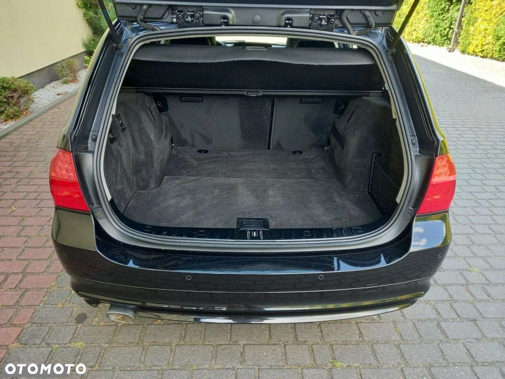 BMW Seria 3 - 16