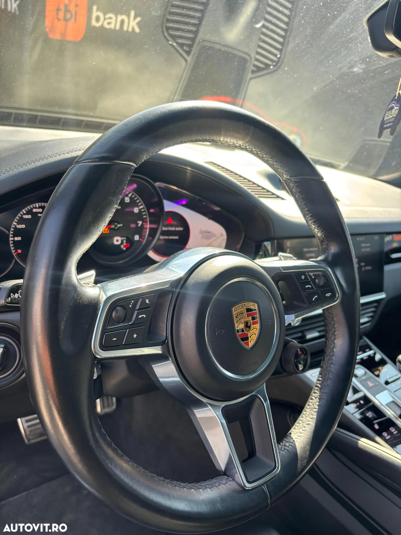 Porsche Cayenne S - 8