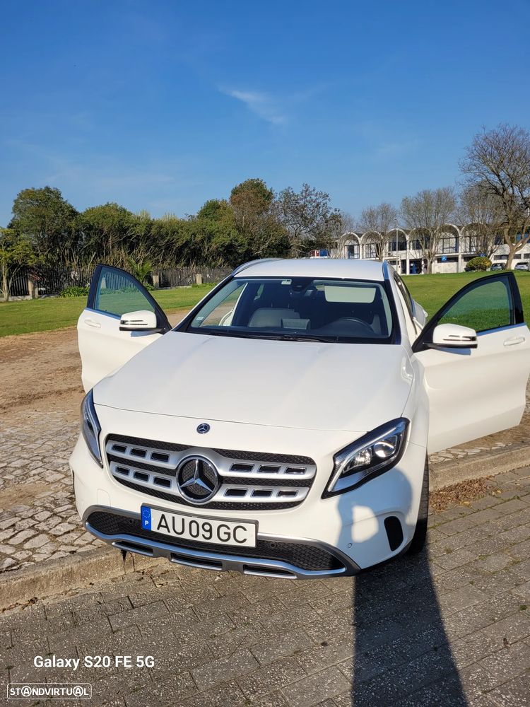 Mercedes-Benz GLA 180 7G-DCT - 5