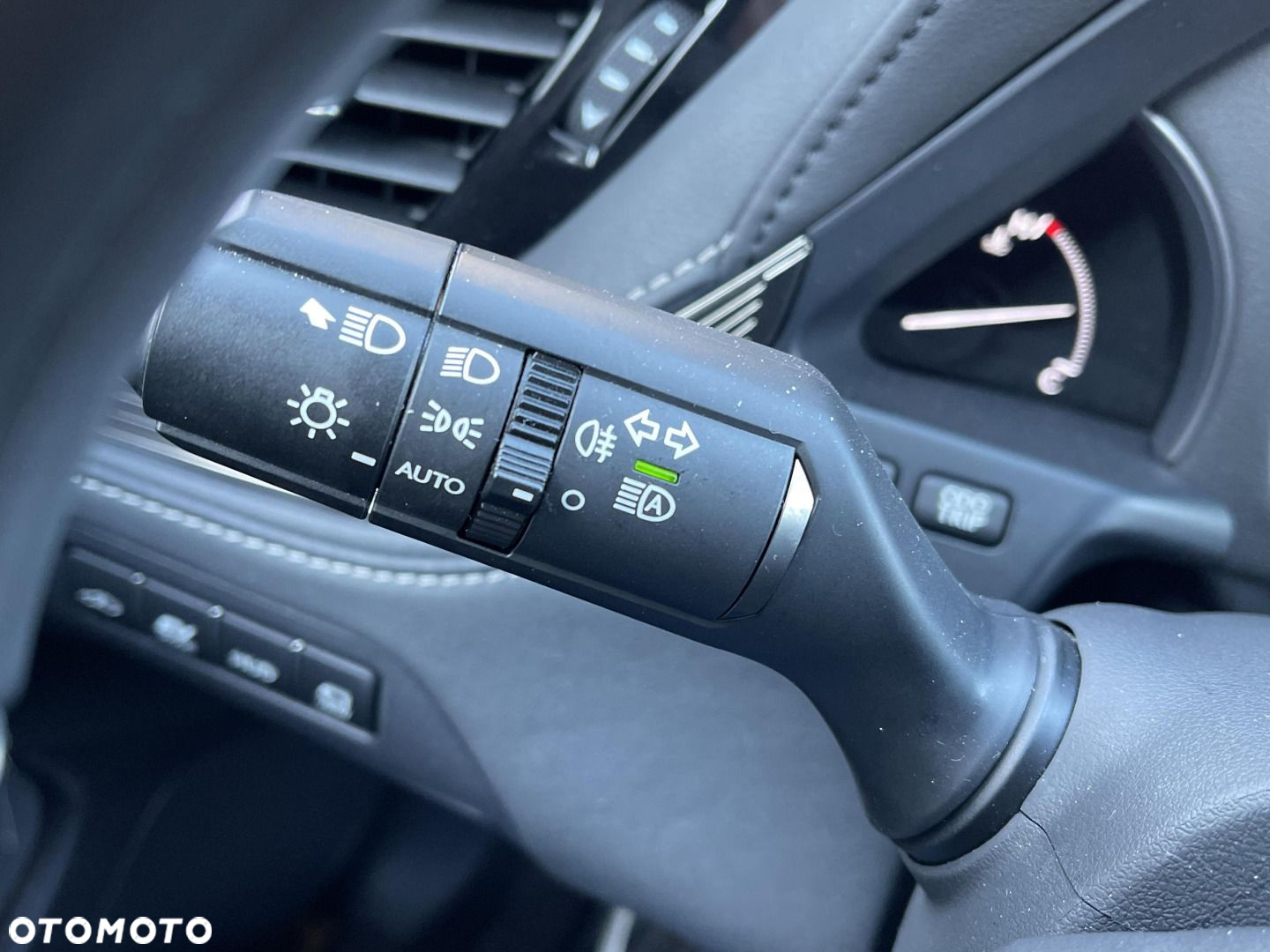 Lexus LS - 22