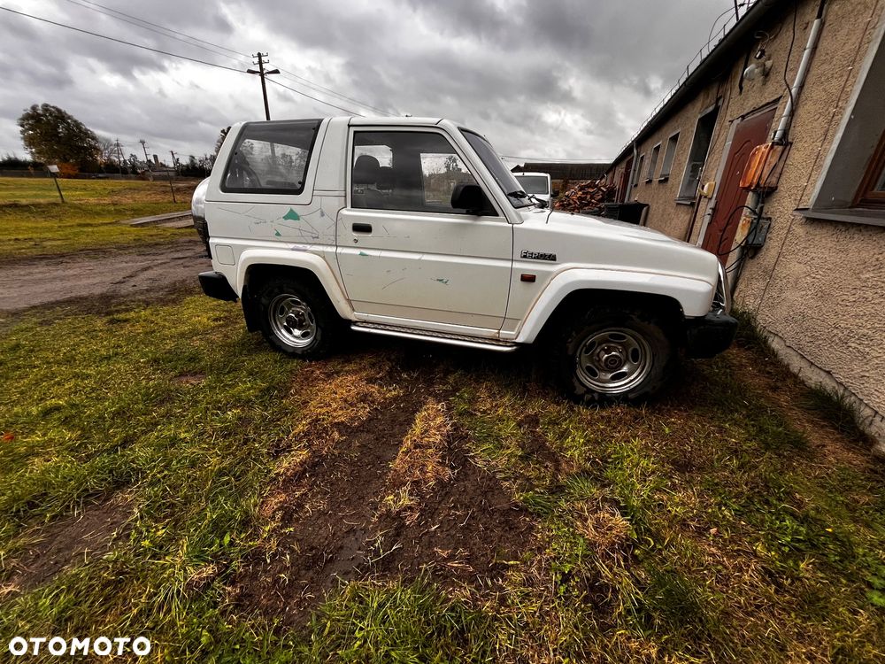 Daihatsu Feroza - 12