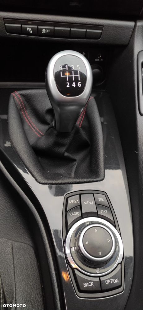 BMW X1 sDrive18i Sport Line - 14