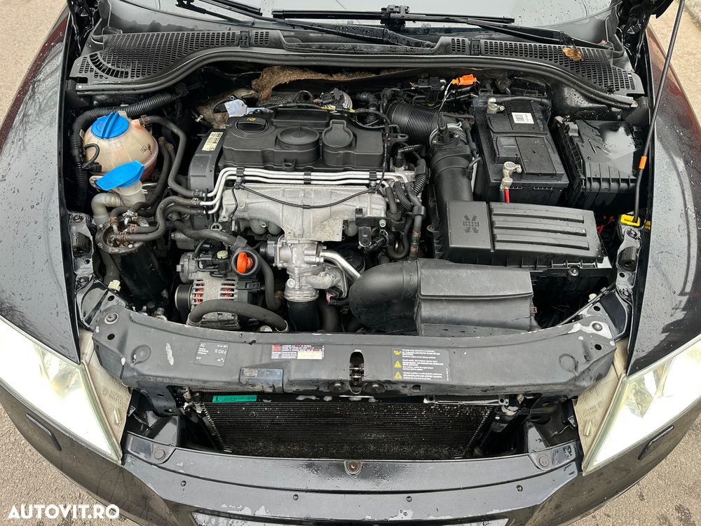 Skoda Octavia Combi 2.0 TDI CR DPF RS - 13