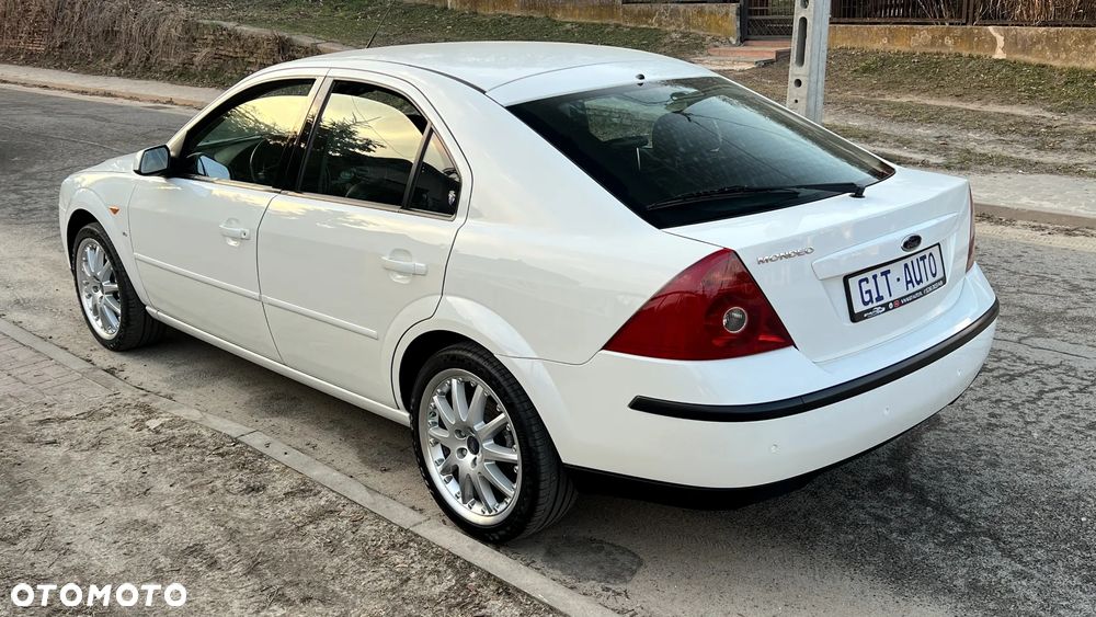 Ford Mondeo 2.5 V6 Ghia - 3