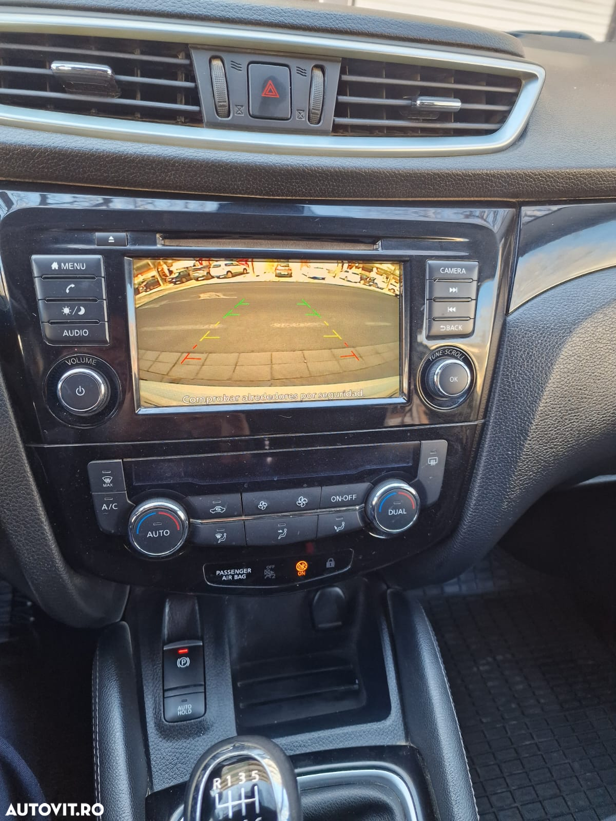 Nissan Qashqai 1.7 dCi ALL-MODE 4x4i N-TEC - 4