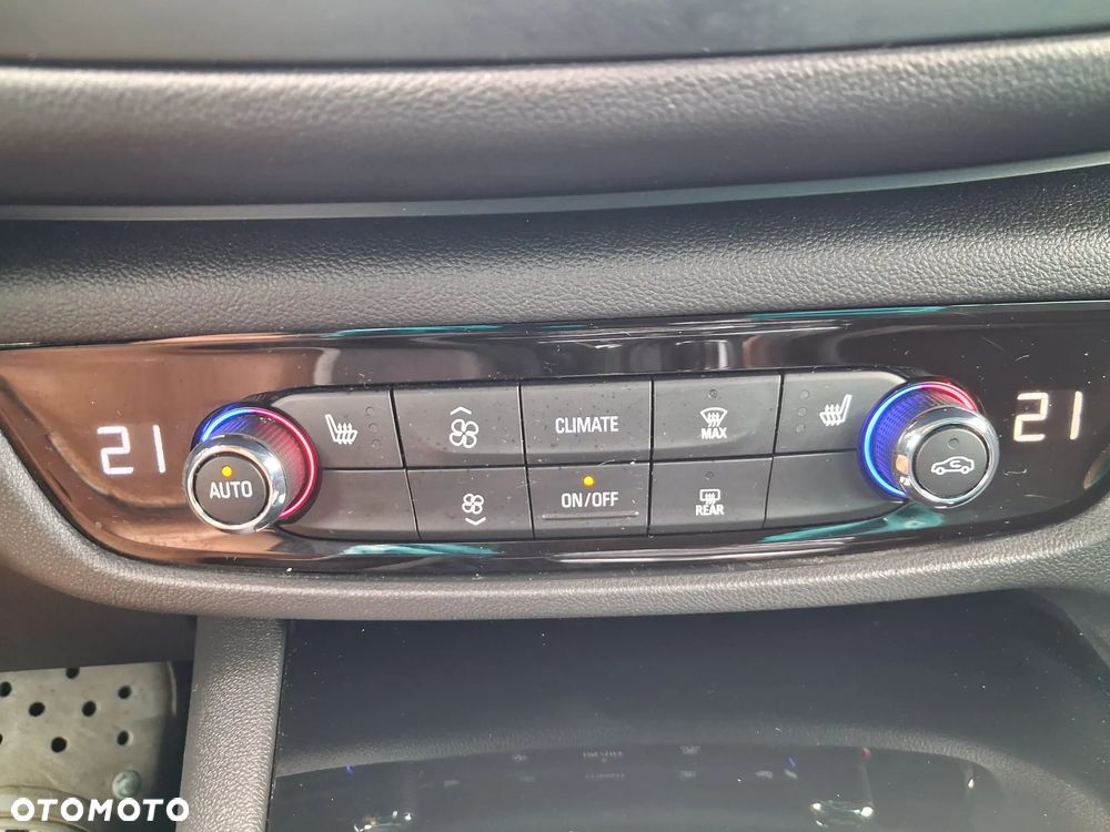 Opel Insignia 2.0 CDTI Cosmo - 24