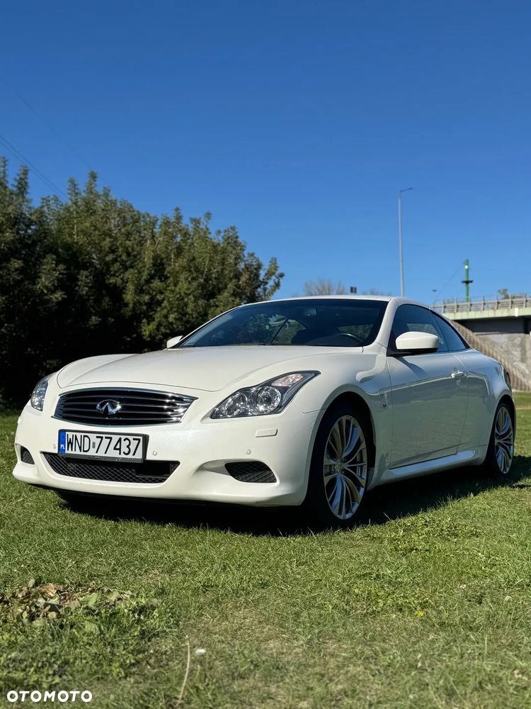 Infiniti Q60 - 2