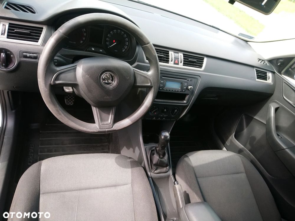 Skoda RAPID 1.6 TDI DPF Active - 17