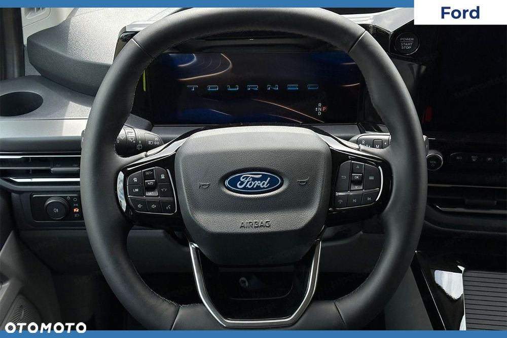 Ford Tourneo Custom - 8