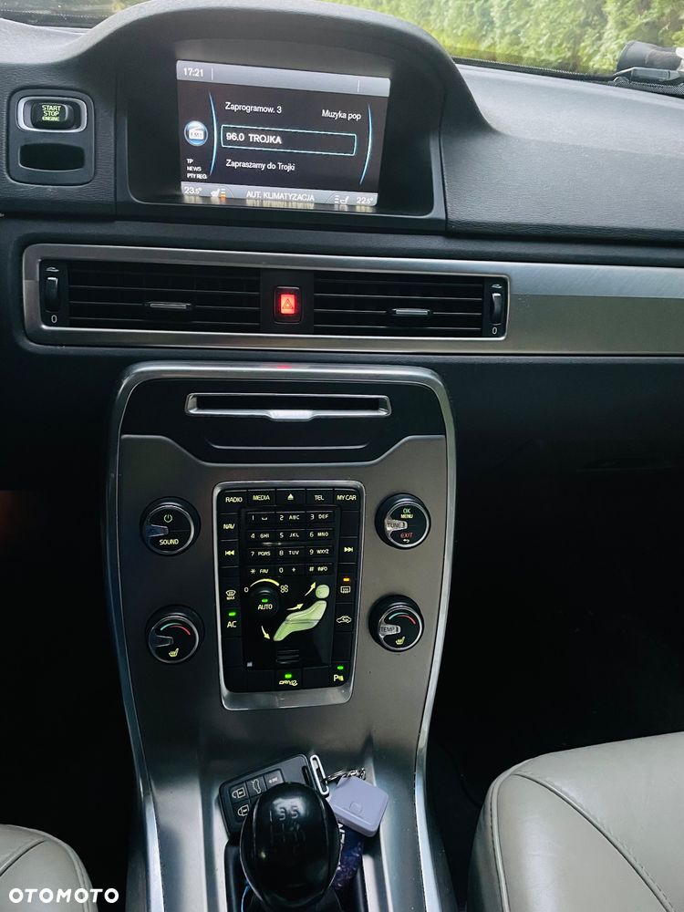 Volvo V70 D3 Momentum - 13