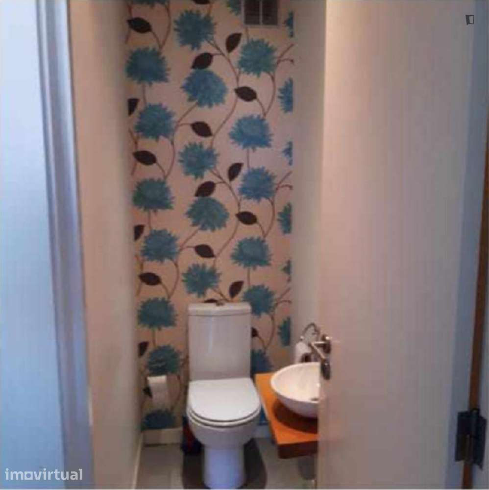 Quarto - localizado em Paranhos Porto - Grande imagem: 2/12