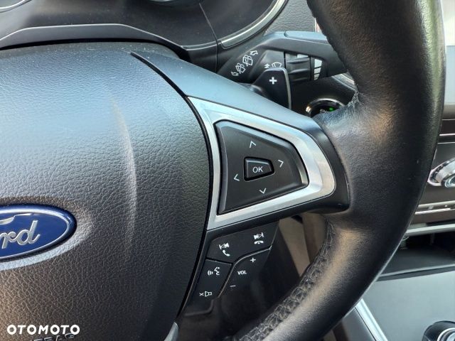 Ford S-Max - 17