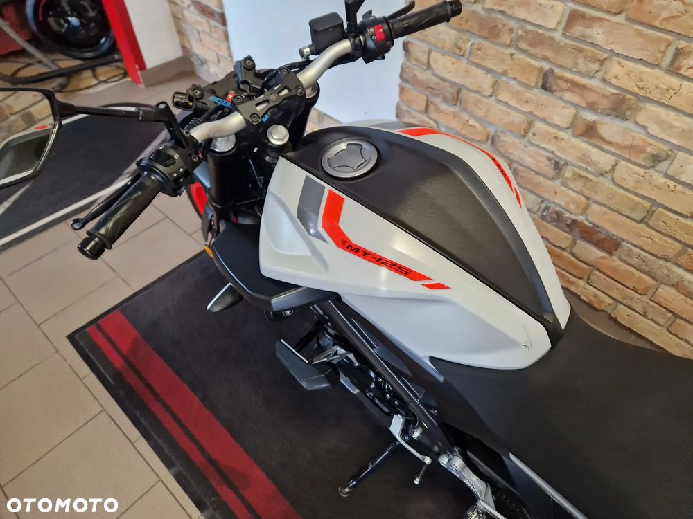 Yamaha MT - 11
