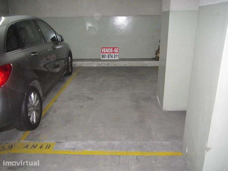 Garagem na Rua da Alegria - Grande imagem: 5/5