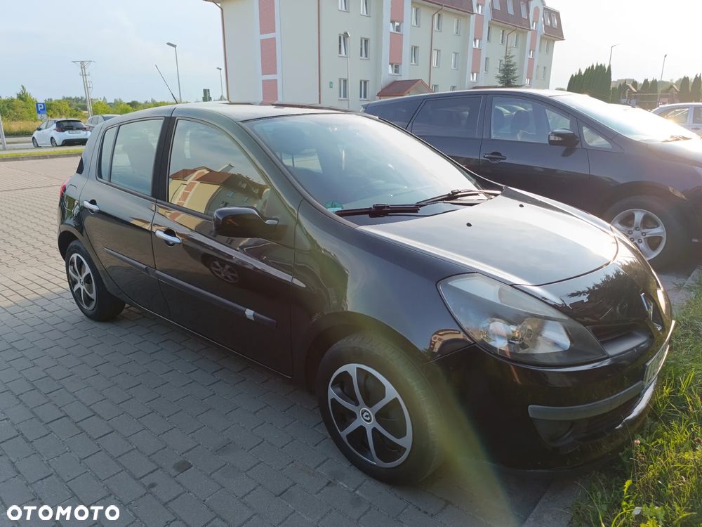 Renault Clio - 1