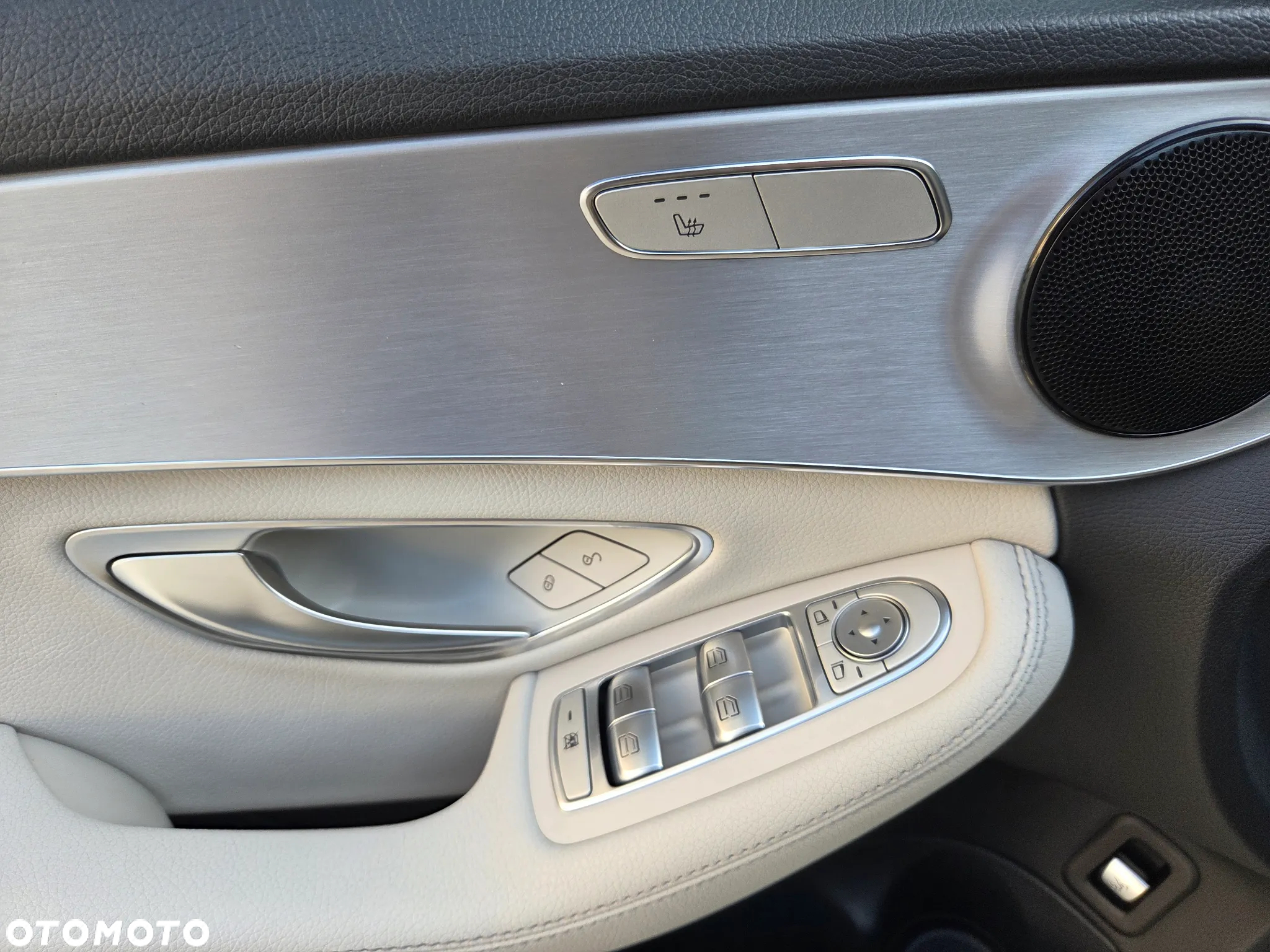 Mercedes-Benz Klasa C 200 4-Matic 7G-TRONIC - 22