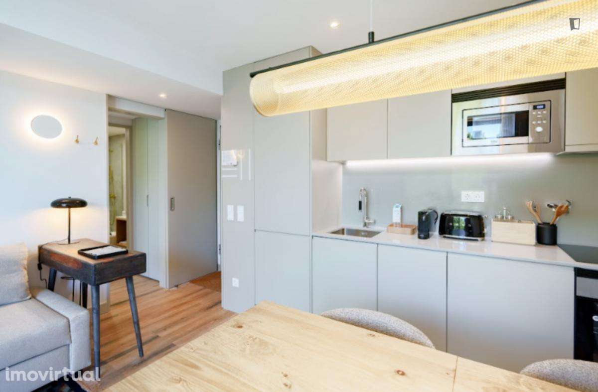 Apartamento com 1 quartos - localizado em Santo Ildefonso Porto - Grande imagem: 2/13