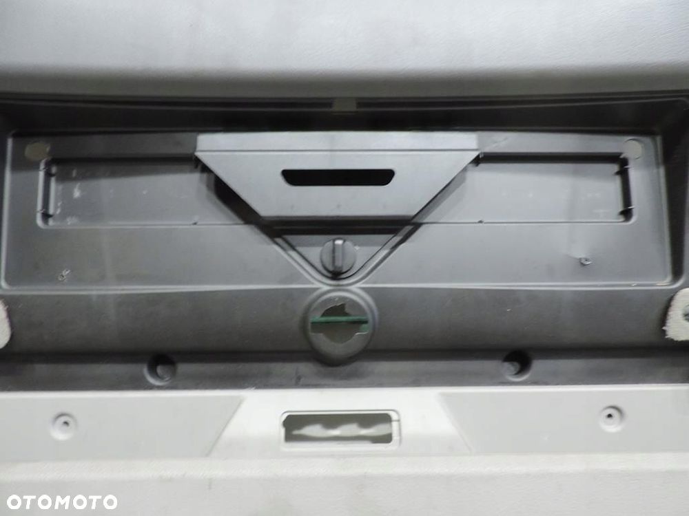 TAPICERKA KLAPY TYŁ AUDI A6 C6 AVANT - 4