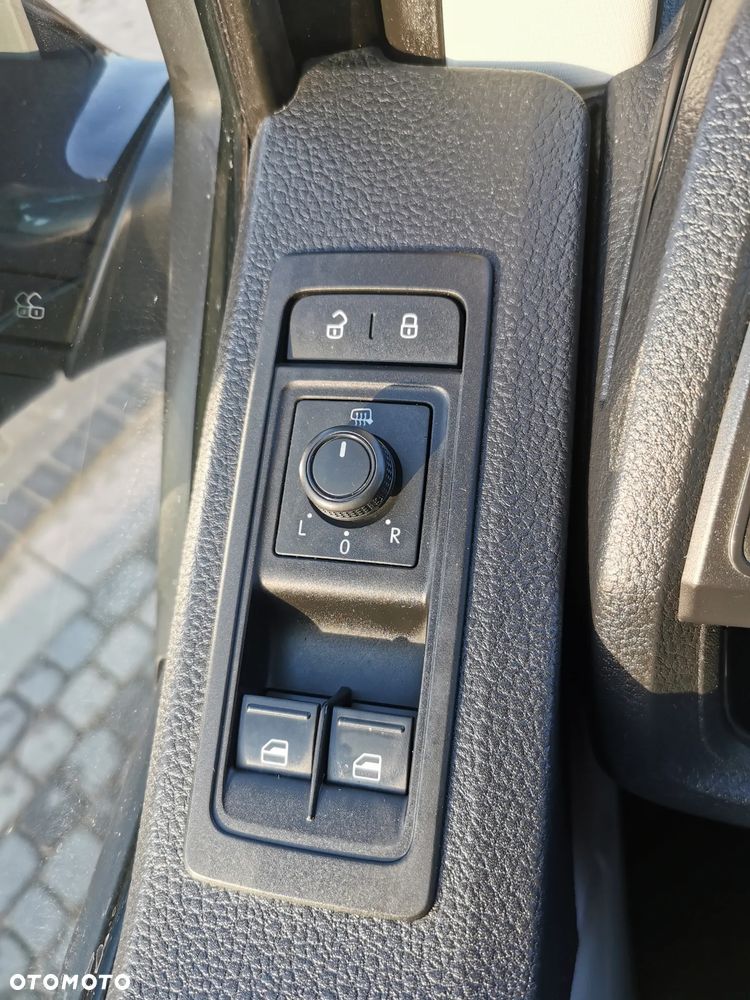 Volkswagen Transporter T6 2.0 TDi DSG L1H1 VAT-1 bardzo bogaty Faktura Vat 23% - 8