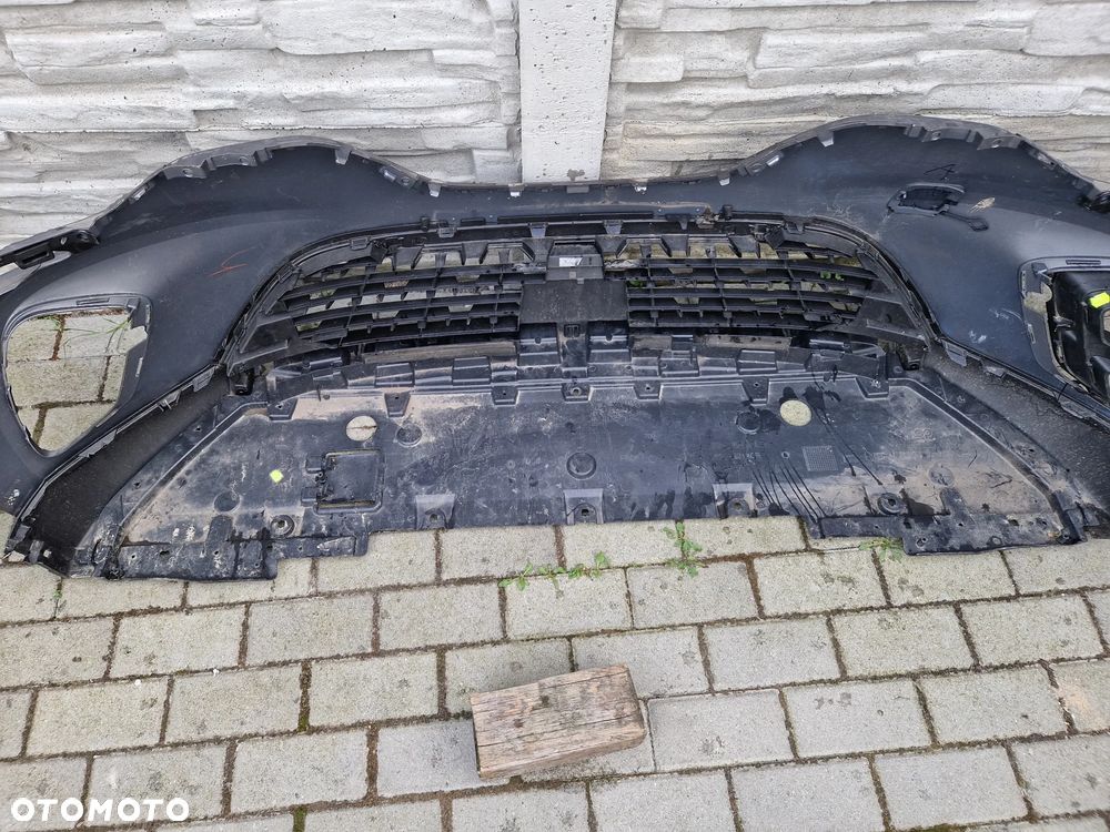 Zderzak Renault Captur II 2020 - - 8