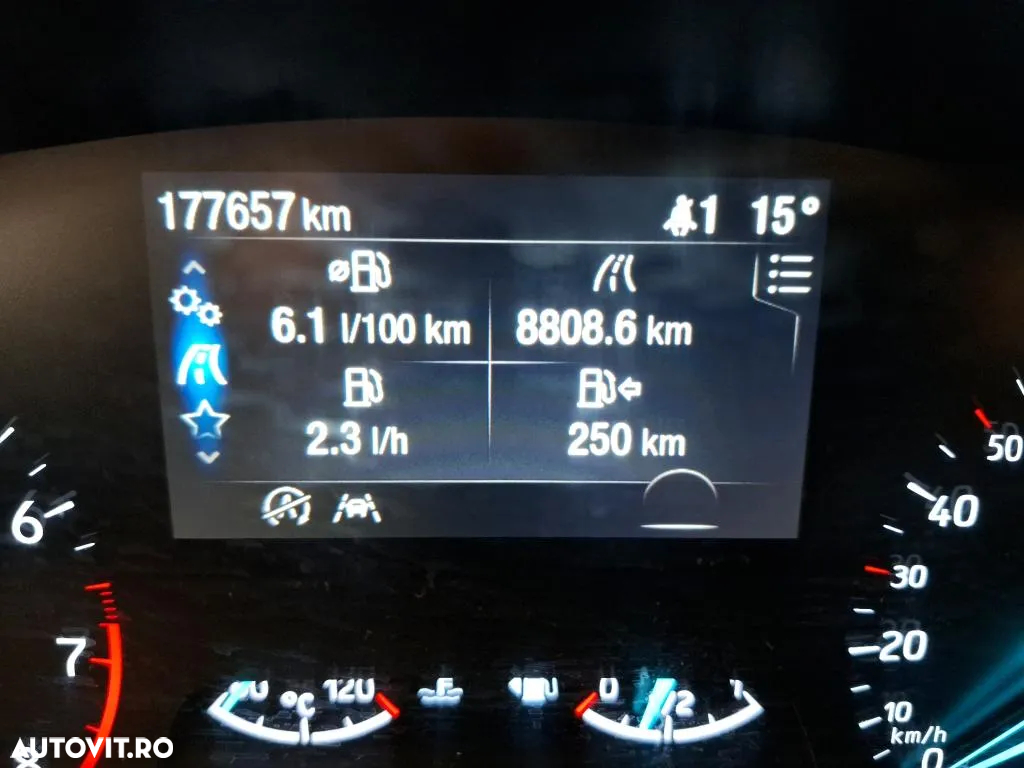 Ford Focus 1.0 EcoBoost MHEV Connected - 9