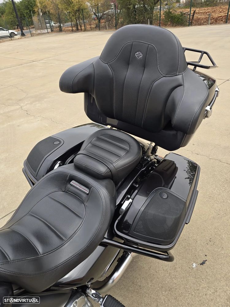 Harley-Davidson FLHXS Street Glide 117 CVO - 10