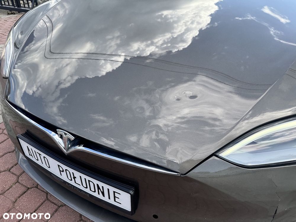 Tesla Model S - 14