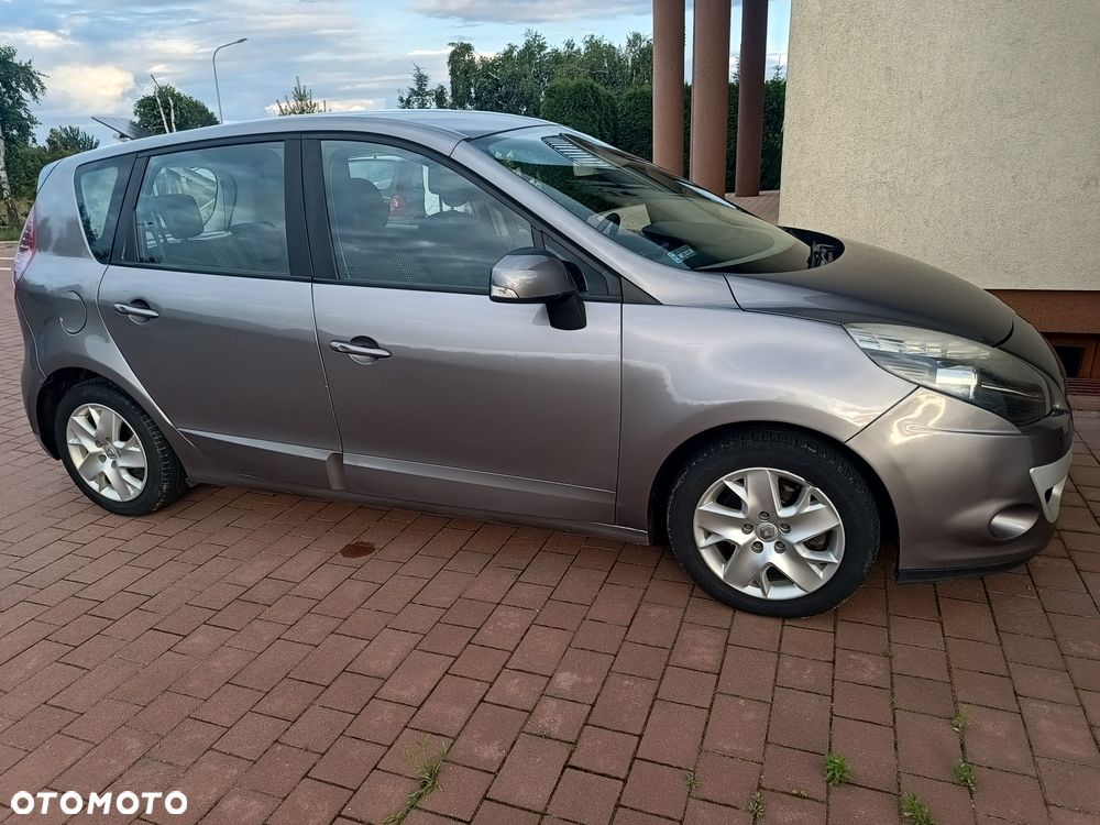 Renault Scenic - 1